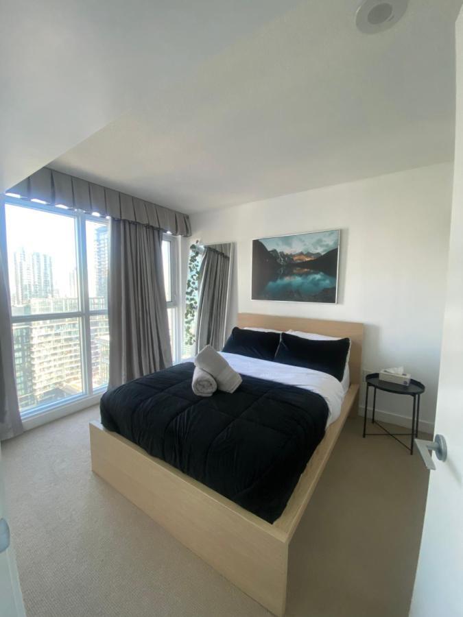 تورونتو Best Location With Lake & City Views Plus Parking المظهر الخارجي الصورة